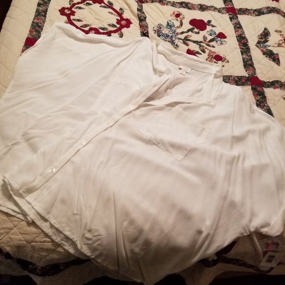 LuLaRoe Tops - Lularoe Amy
